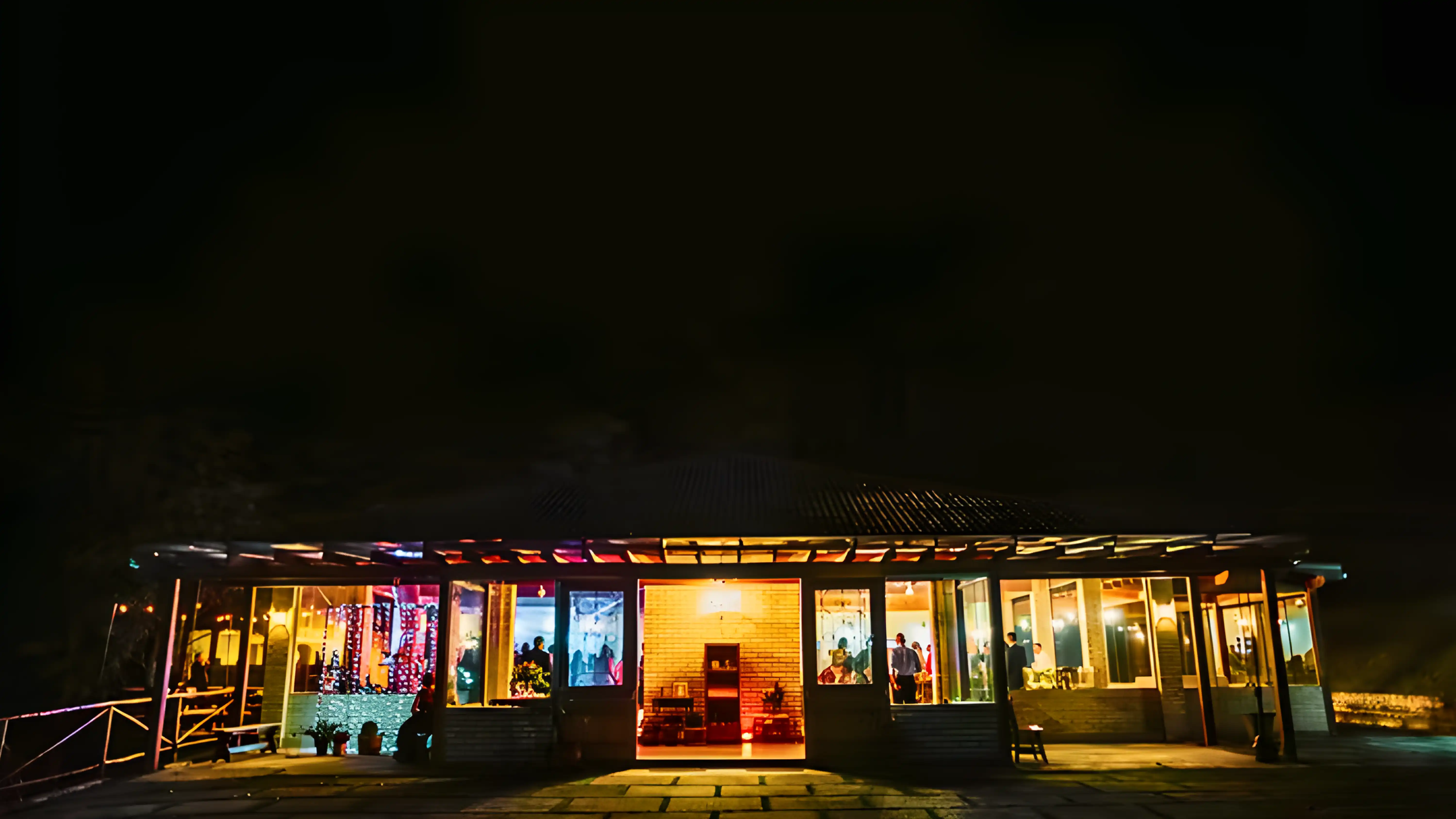 Imagem ilustrativa para Nasce a Casa Ventura - 2014